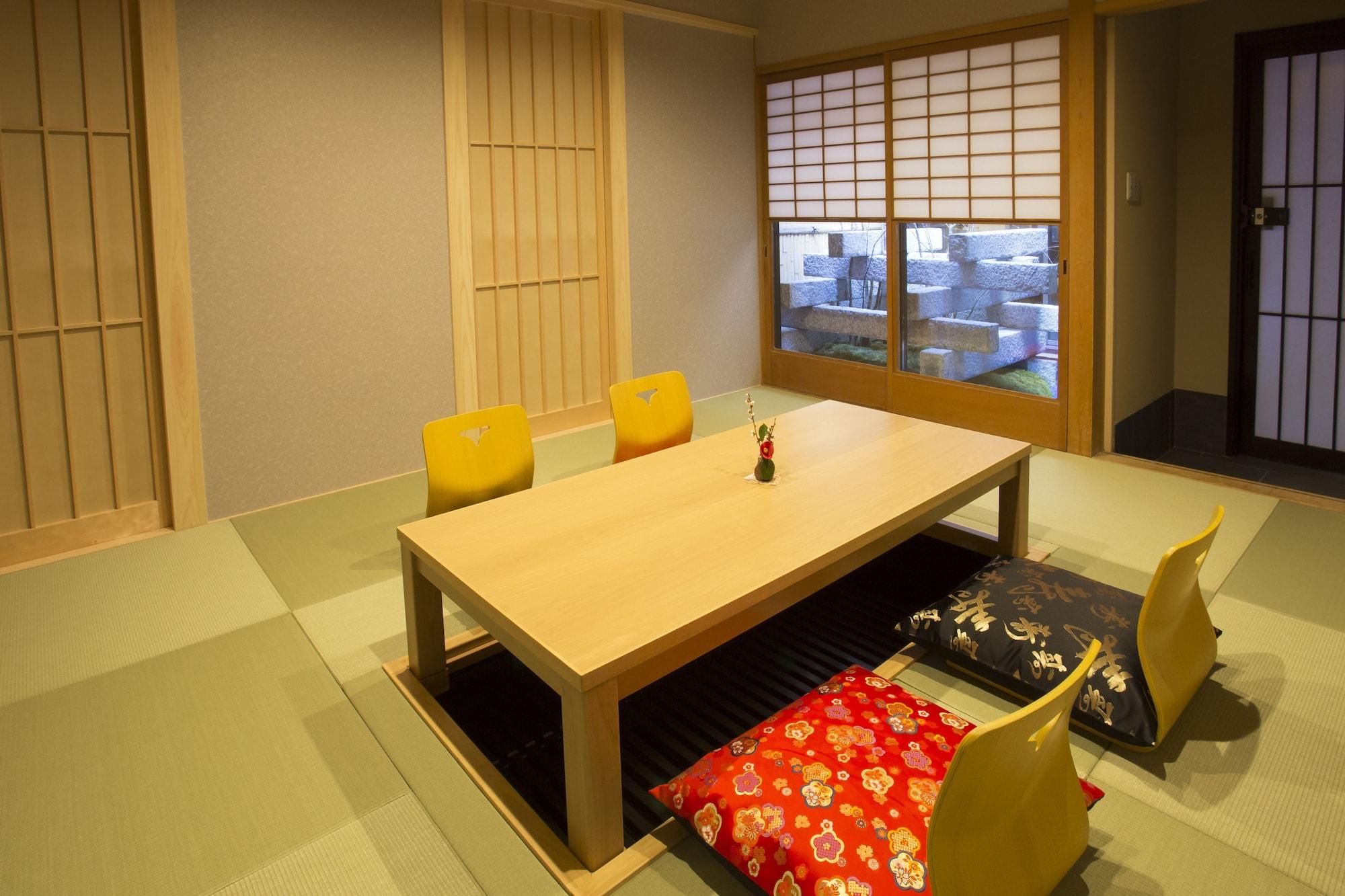 Resi 麩屋町 別荘 *